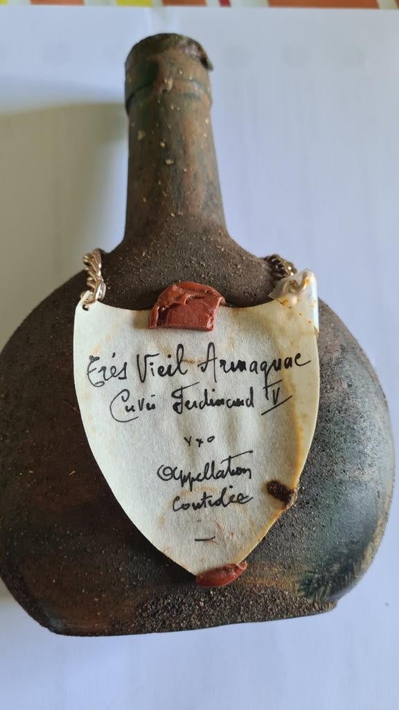 Fles heel oude Armagnac, Ophalen of Verzenden, Vol