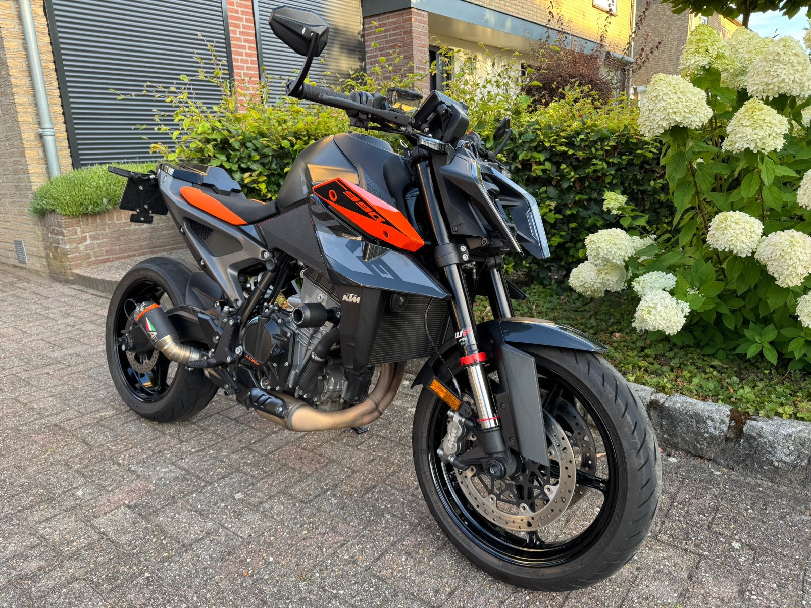 Ktm Duke 990 2024 990 duke Tech-Pack, Handvatverwarming, 2 cilinders, Occasion, Motorrijbewijs A