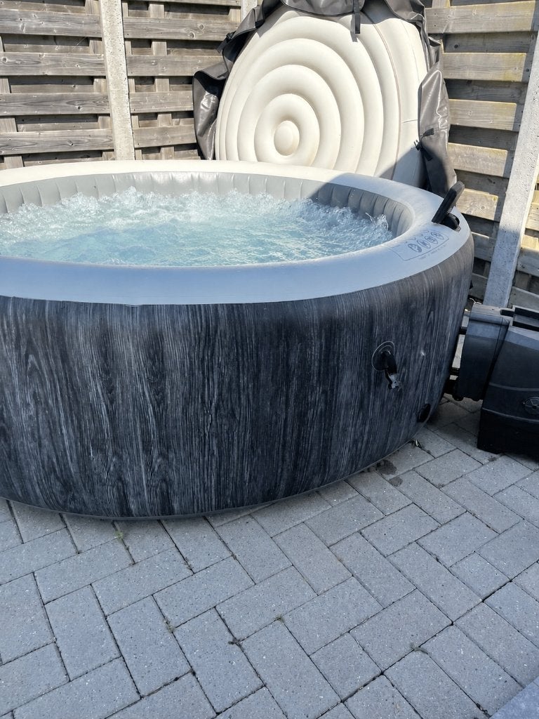 Jacuzzi, Ophalen, Gebruikt, Afdekzeil, Opblaasbaar