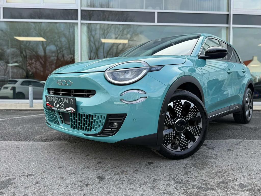 Fiat 600 Hybrid La Prima / ZETELVERWRM / KEYLESS / CARPLAY, Auto's, Automaat, Gebruikt, Beige, 1199 cc