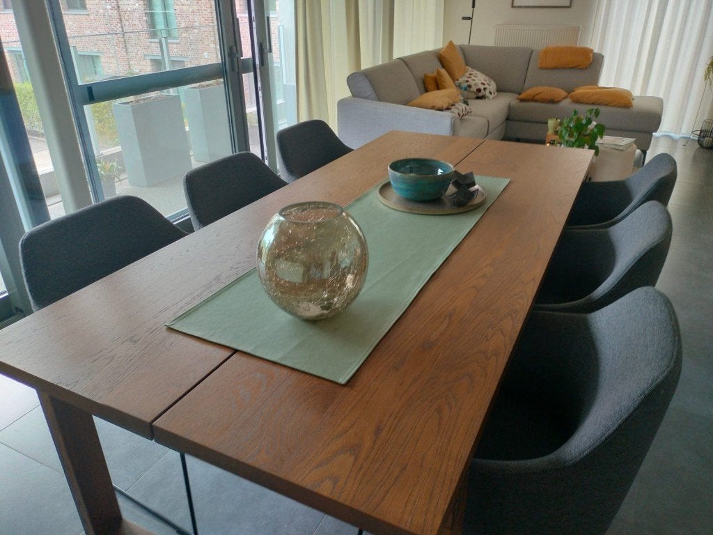 Massieve houten eettafel met 6 bijhorende kuipzetels, Ophalen, Gebruikt, 100 tot 150 cm, Eikenhout