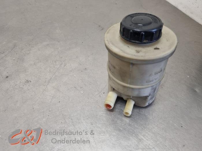 Réservoir d'huile direction assistée d'un Renault Master, Autos : Pièces & Accessoires, Autres pièces automobiles, Renault, -
