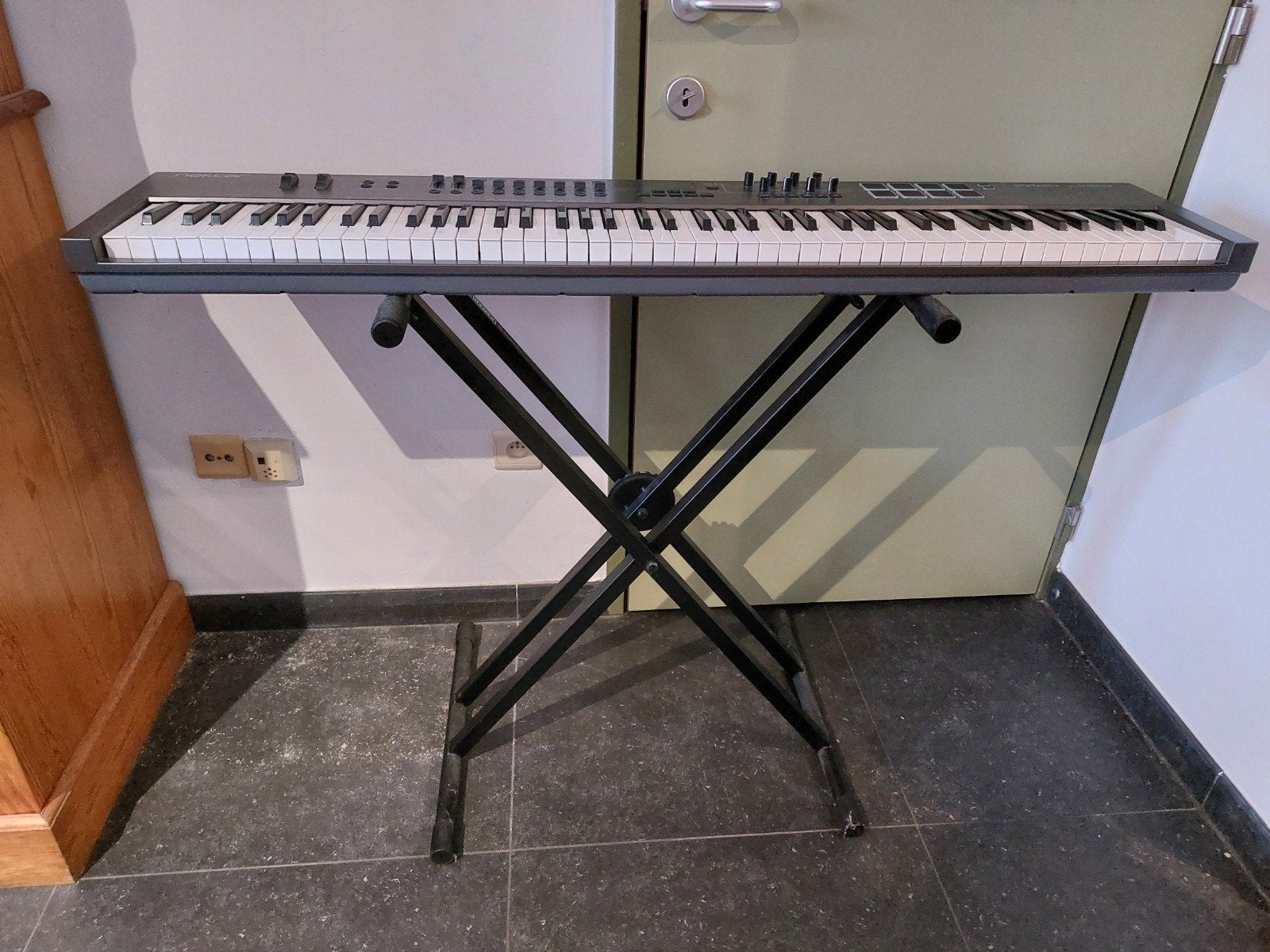 Midi keyboard - Nektar Impact LX88+ / inclusief statief, Muziek en Instrumenten, Ophalen, Zo goed als nieuw