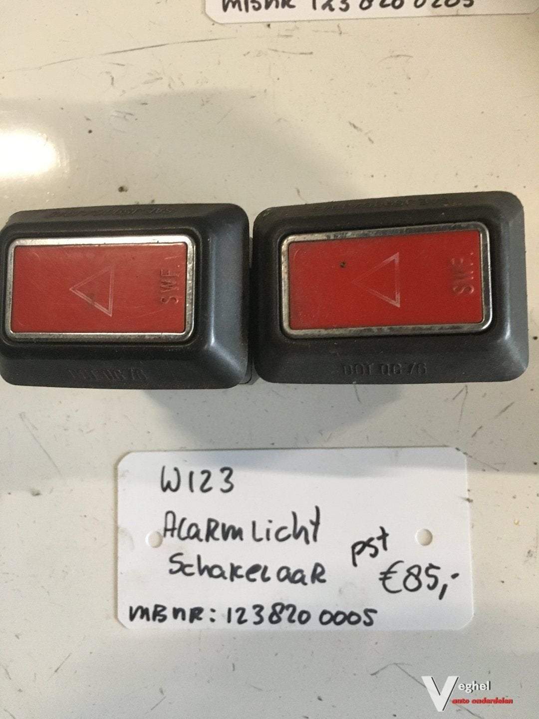 Mercedes W123 Alarmlichtschakelaar, -, Utilisé, -, -