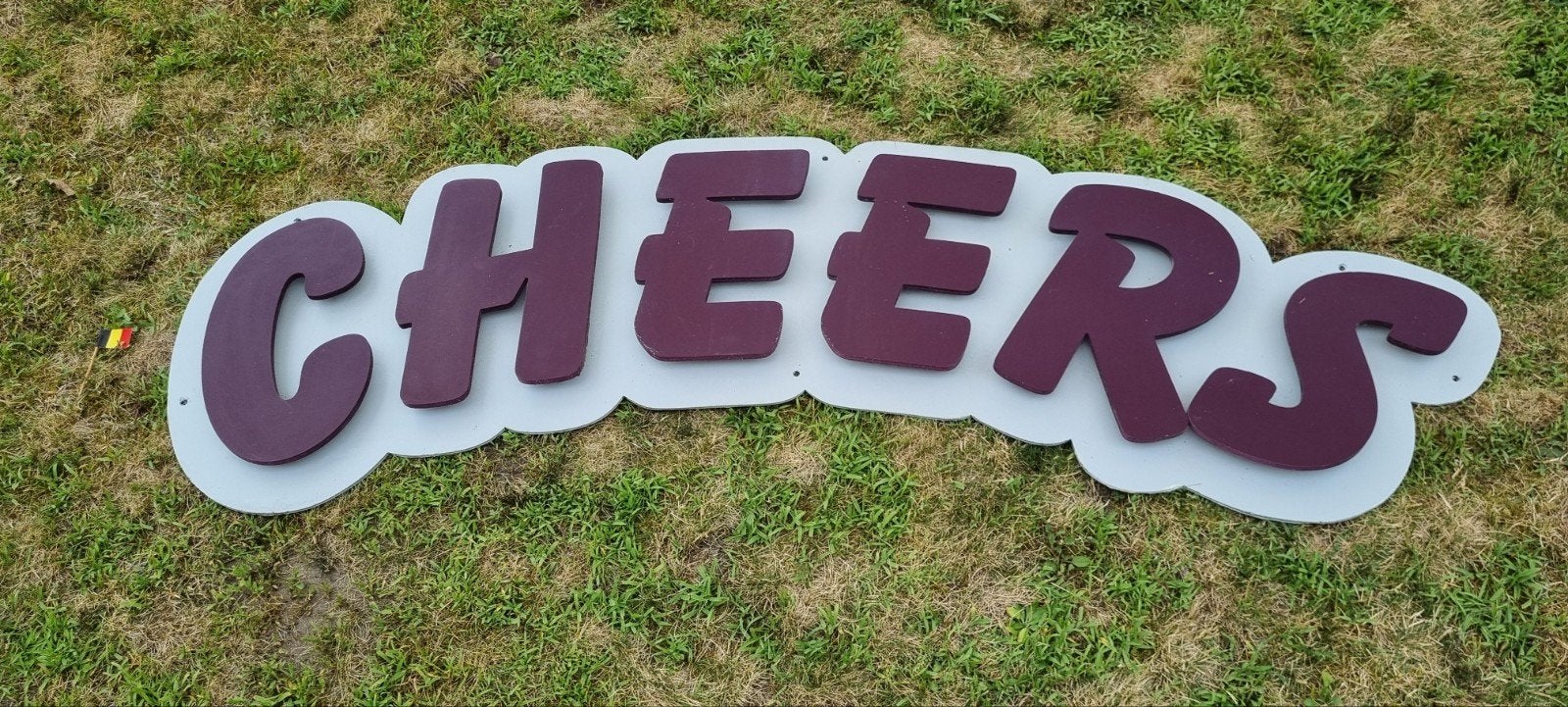 Uithangbord CHEERS, Ophalen