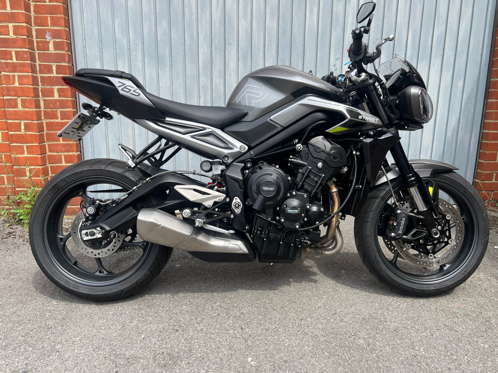 Triumph street triple 765 R, Motos, Motos | Triumph, Particulier, Naked bike, plus de 35 kW, 3 cylindres, Permis Moto A2 minimum