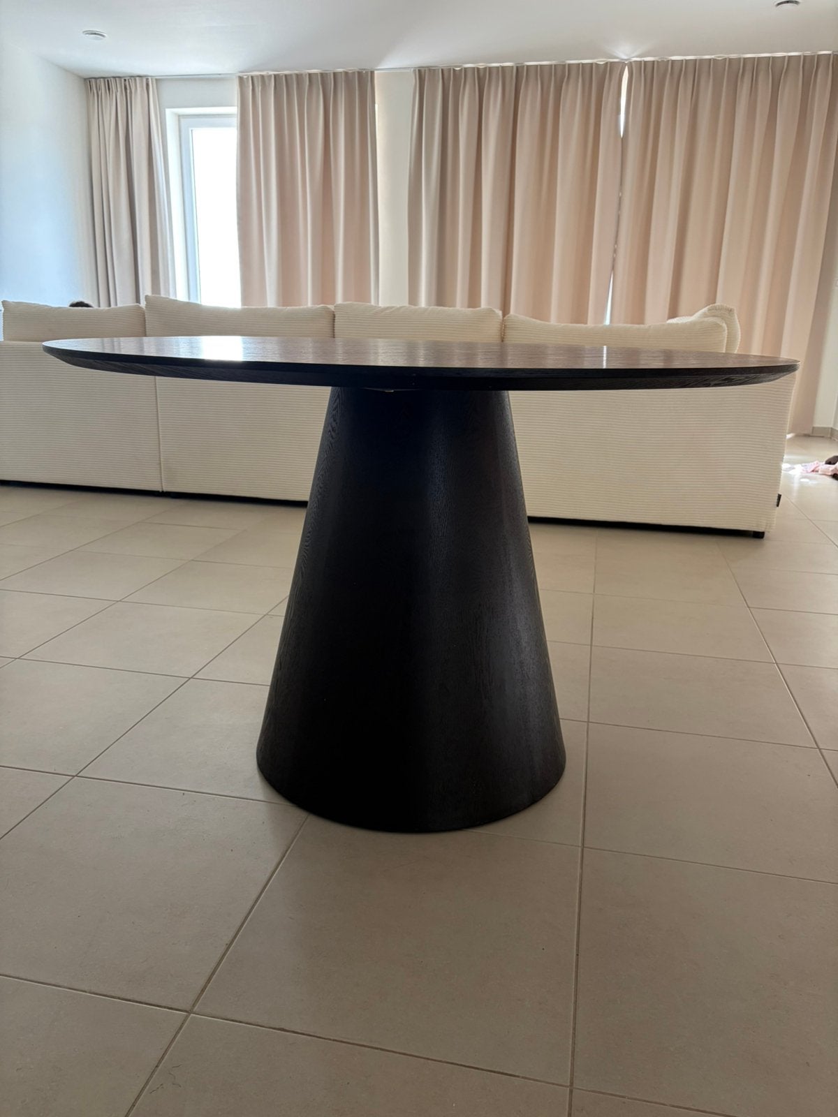 Table à manger ronde noire – Ø120 cm – 250€, Maison & Meubles, Tables | Tables d'appoint, Comme neuf, Bois, Enlèvement