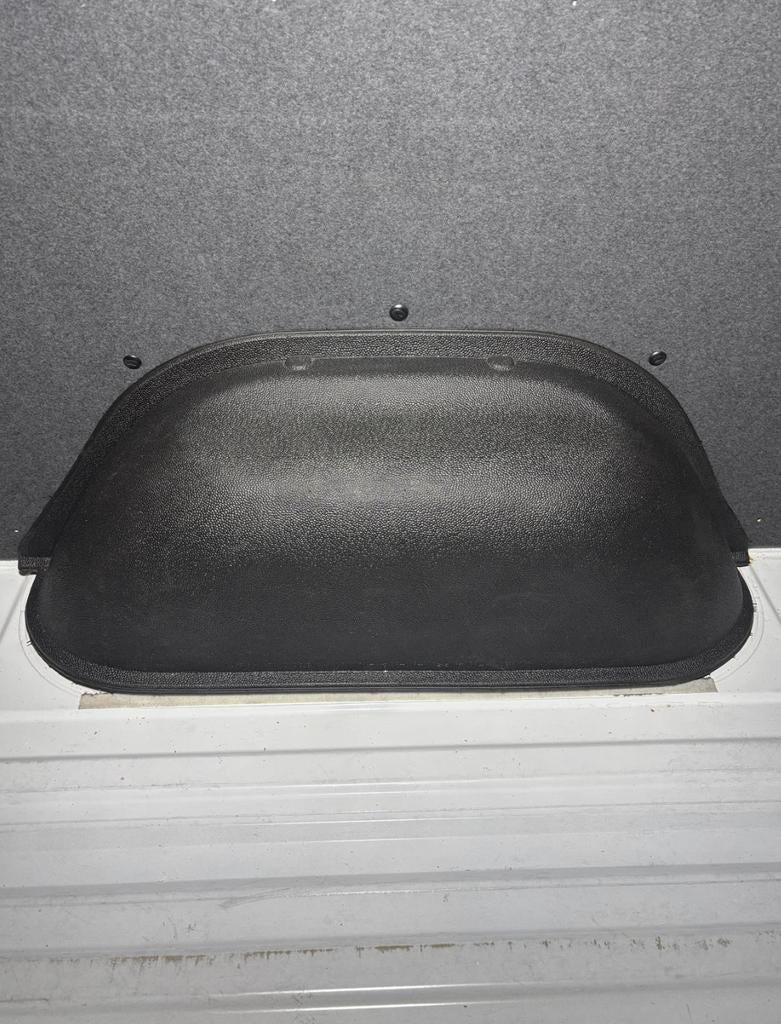 Mercedes Sprinter Vloerbekleding wielkast (2 stuks), Auto-onderdelen, Ophalen, Mercedes-Benz