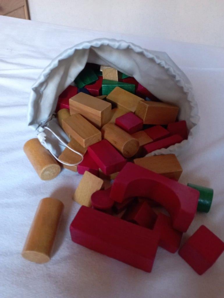 Gekleurde houten blokken, Ophalen