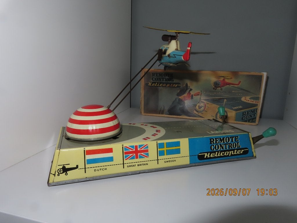 Blikken speelgoed Remote Control Helicopter, Antiquités & Art, Antiquités | Jouets, Enlèvement ou Envoi