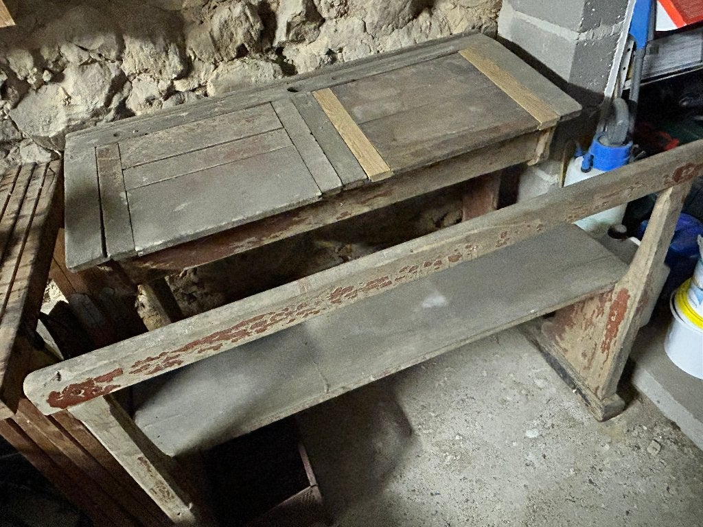 Ancien Banc d'ecolier, Enlèvement