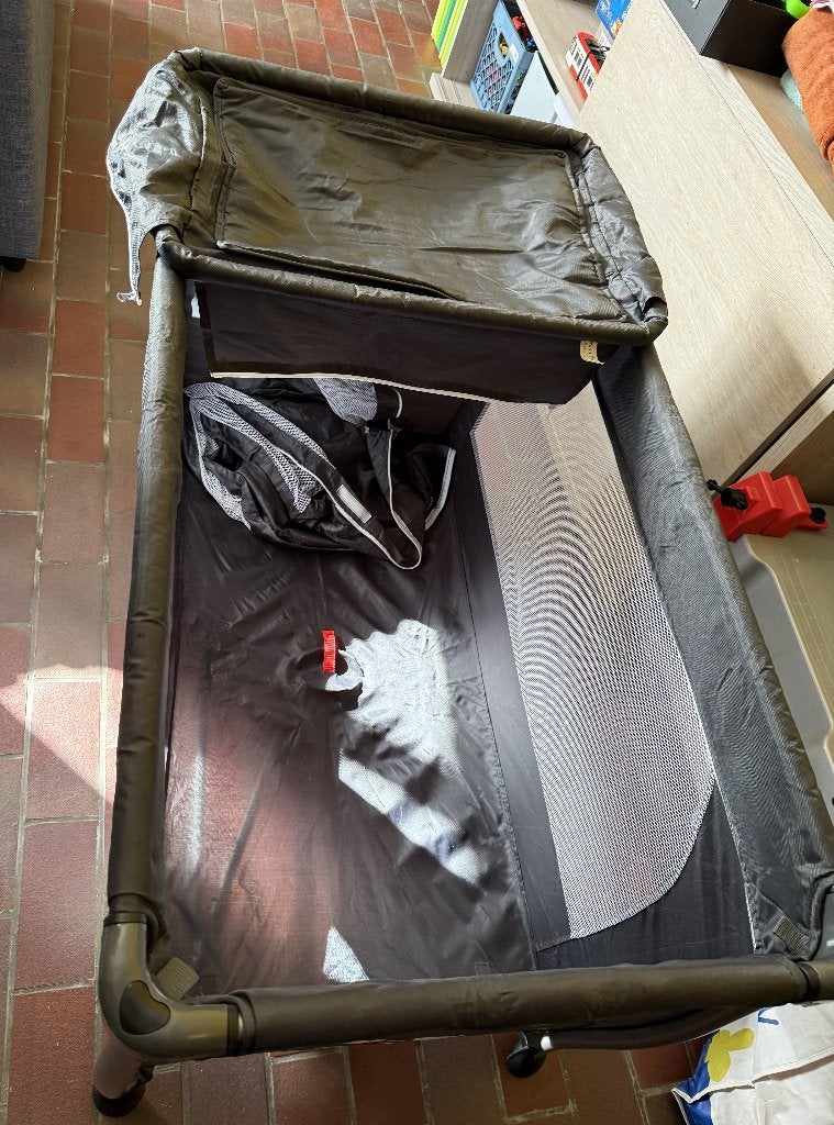Reisbed met extra matras en verschoning, Kinderen en Baby's, Ophalen, Zo goed als nieuw, Minder dan 140 cm, Matras