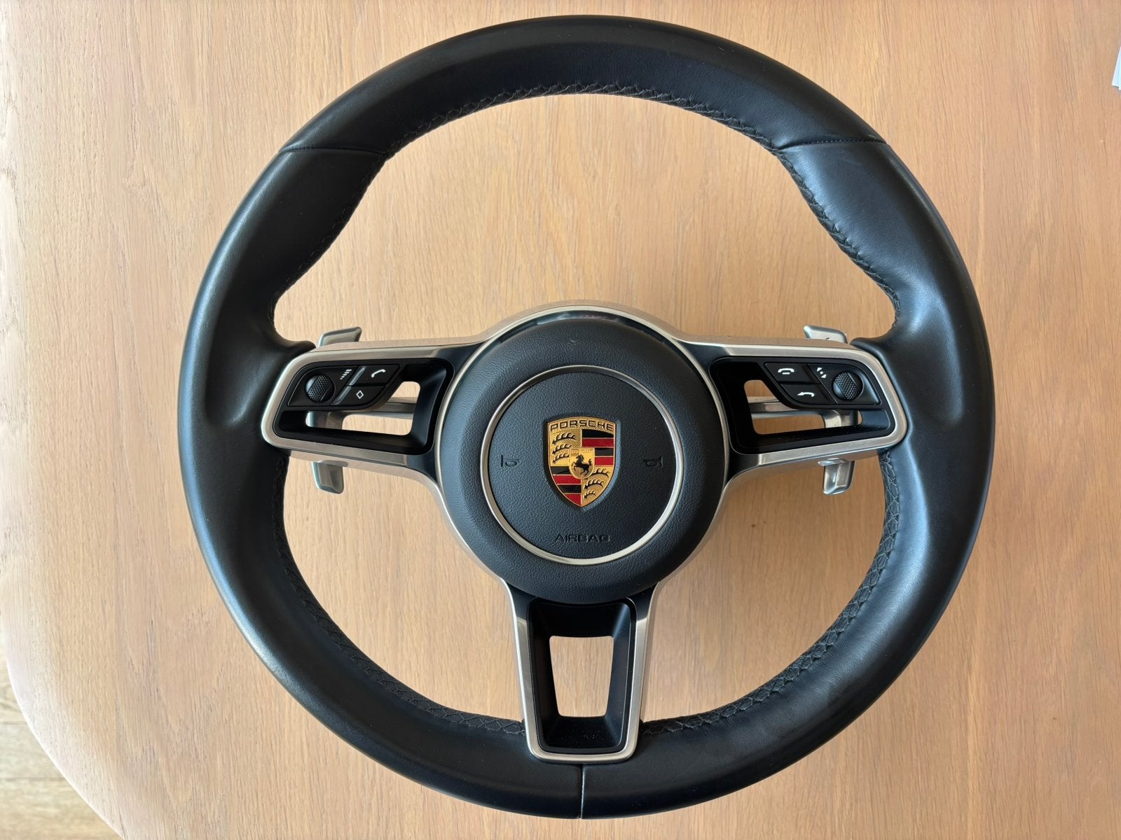 Volant + airbag Porsche Macan 991 997 upgrade état neuf, Autos : Pièces & Accessoires, Commande, Porsche, Neuf, Enlèvement ou Envoi
