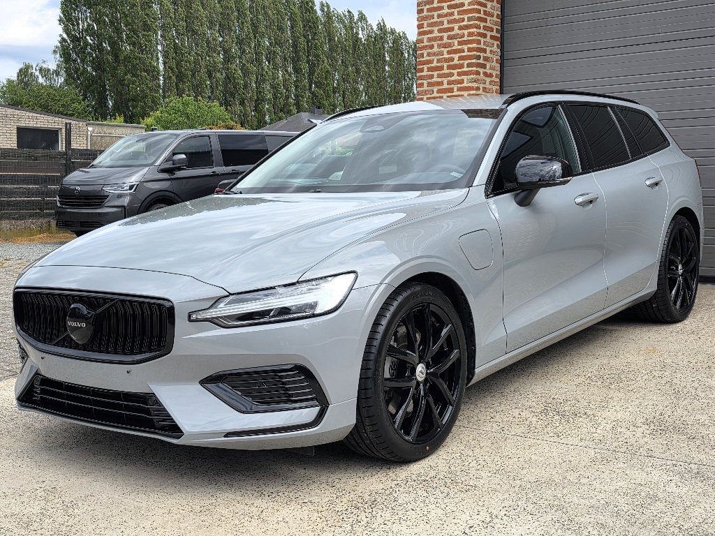 Volvo V60 T6 Plug In Hybride AWD 4x4 - 11/2024 - Vapour Grey, Auto's, Volvo, Stof, Lane Keeping Assist, Hybride Elektrisch/Benzine