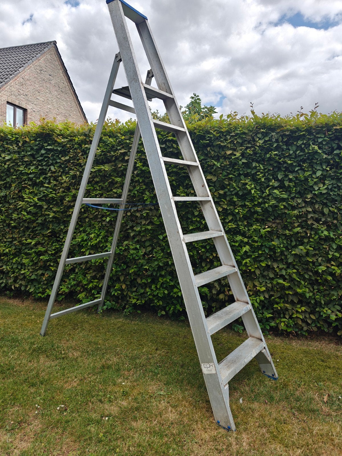 Solide alu ladder 8 tredes, Ophalen, Zo goed als nieuw, Ladder, Opvouwbaar of Inschuifbaar