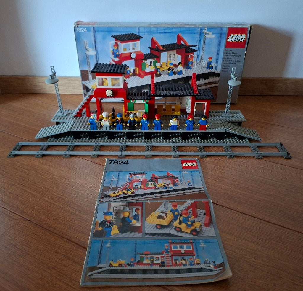 lego 7824 12v treinstation, Gebruikt, Overige thema's, Lego, Ophalen of Verzenden