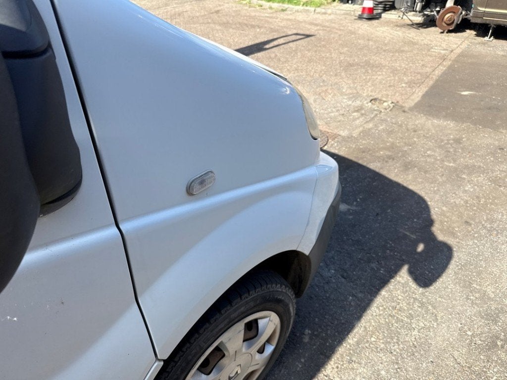 SPATBORD RECHTS VOOR Renault Trafic New (FL), Gebruikt, Renault, Spatbord, Peter-Huppertz-Straße 5
51063  Köln, DE