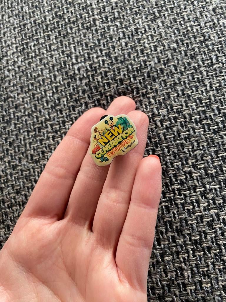 Pin’s Disney, Enlèvement ou Envoi, Mickey Mouse, Utilisé, Autres types