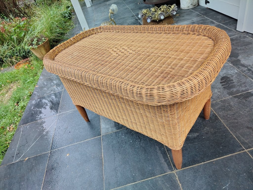Rieten zetel en tafeltje, Huis en Inrichting, Ophalen, 50 – 75, Gebruikt, 50 tot 100 cm