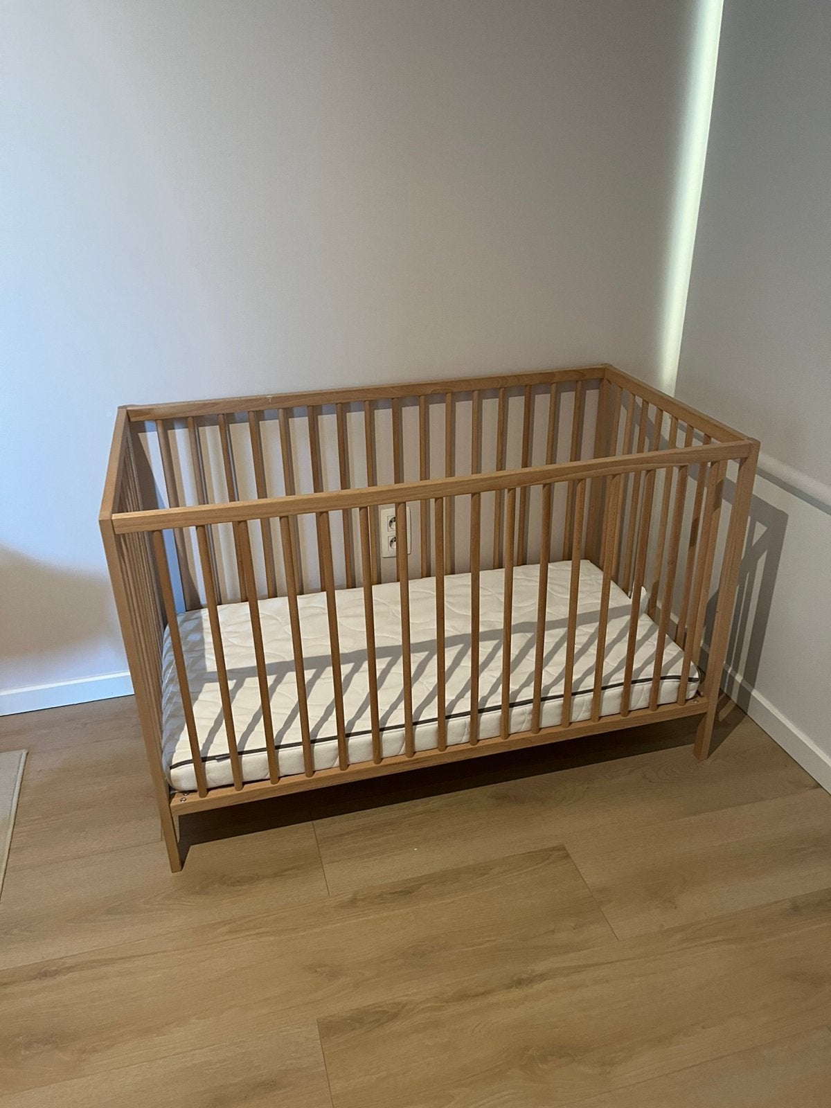 Ikea baby bedje + matras, Enlèvement, Utilisé, Lit