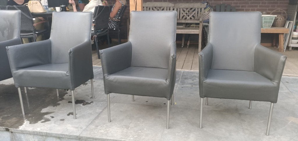 4 x lederen eetkamerstoelen leer met inox poten € 15,-, Ophalen, Gebruikt, Leer, Vier