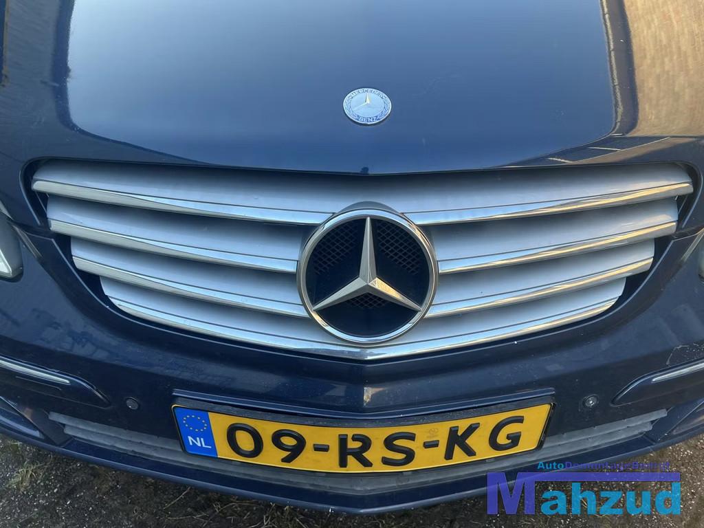 MERCEDES B KLASSE W245 grille 2005-2011, Mercedes-Benz AG, Mercedes-Benz, Utilisé, Mercedesstrasse 120
70372  Stuttgart, DE