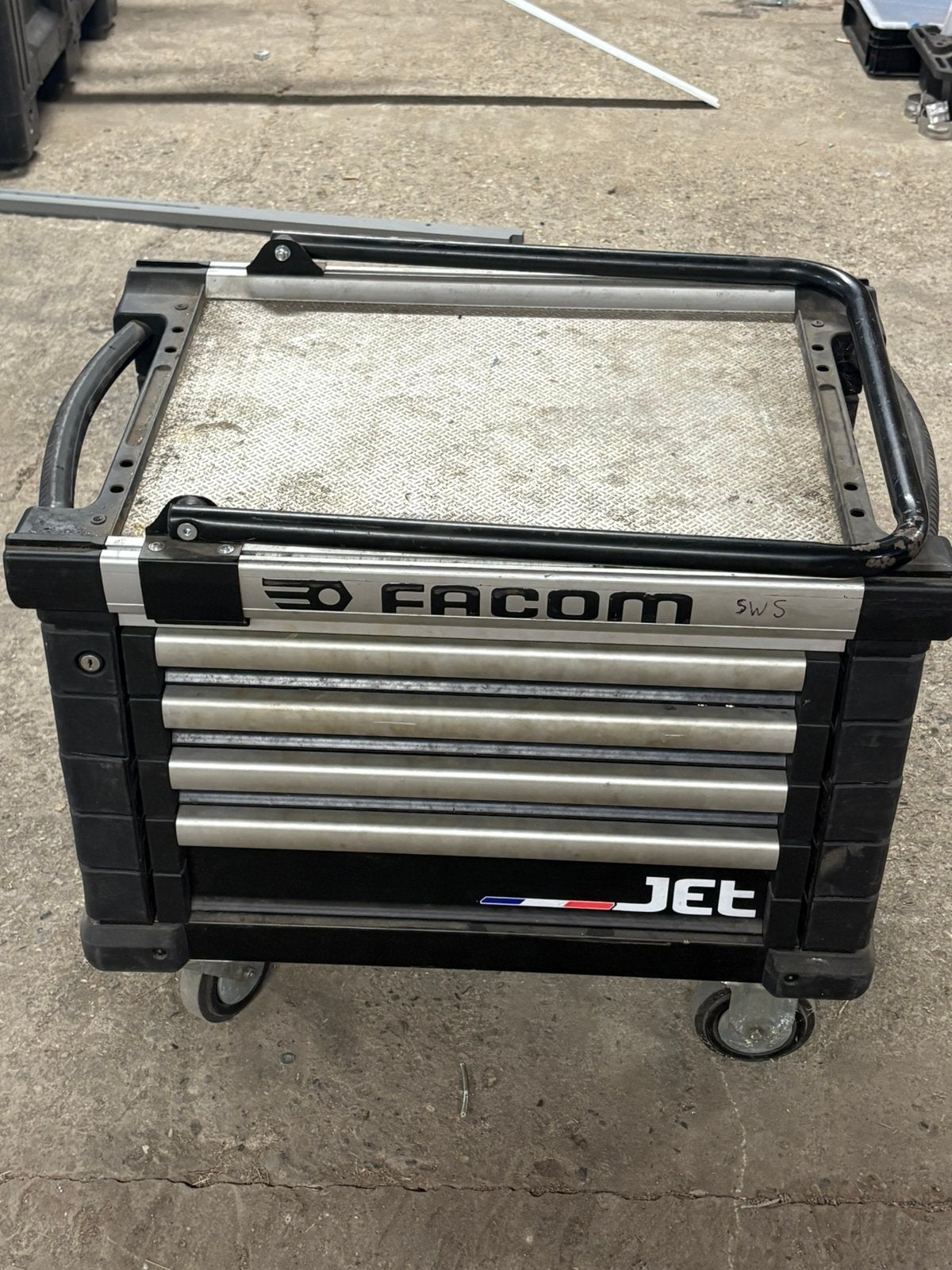 Facom jet 4 met wielen., Enlèvement, Remplie, Utilisé