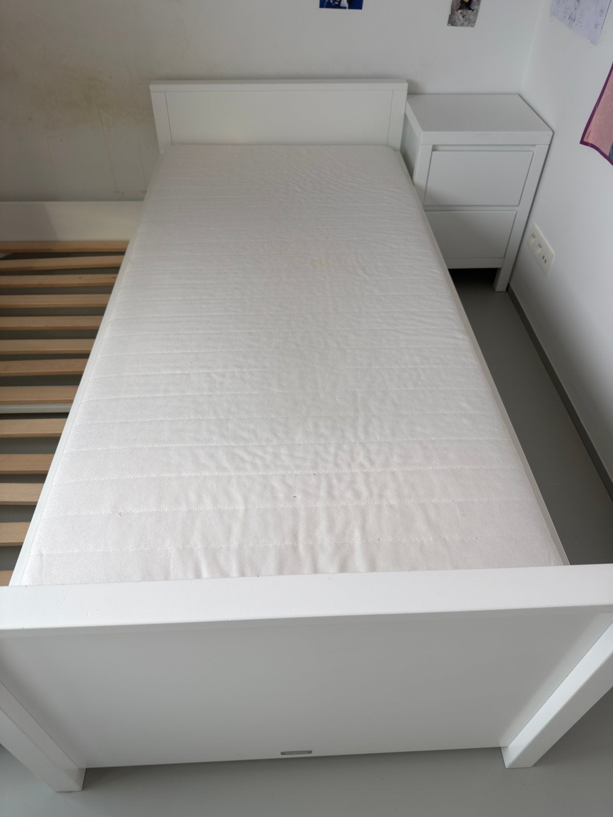 Bopita bed met uitschuifbaar logeerbed + 2 matrassen, Ophalen, Wit, 200 cm