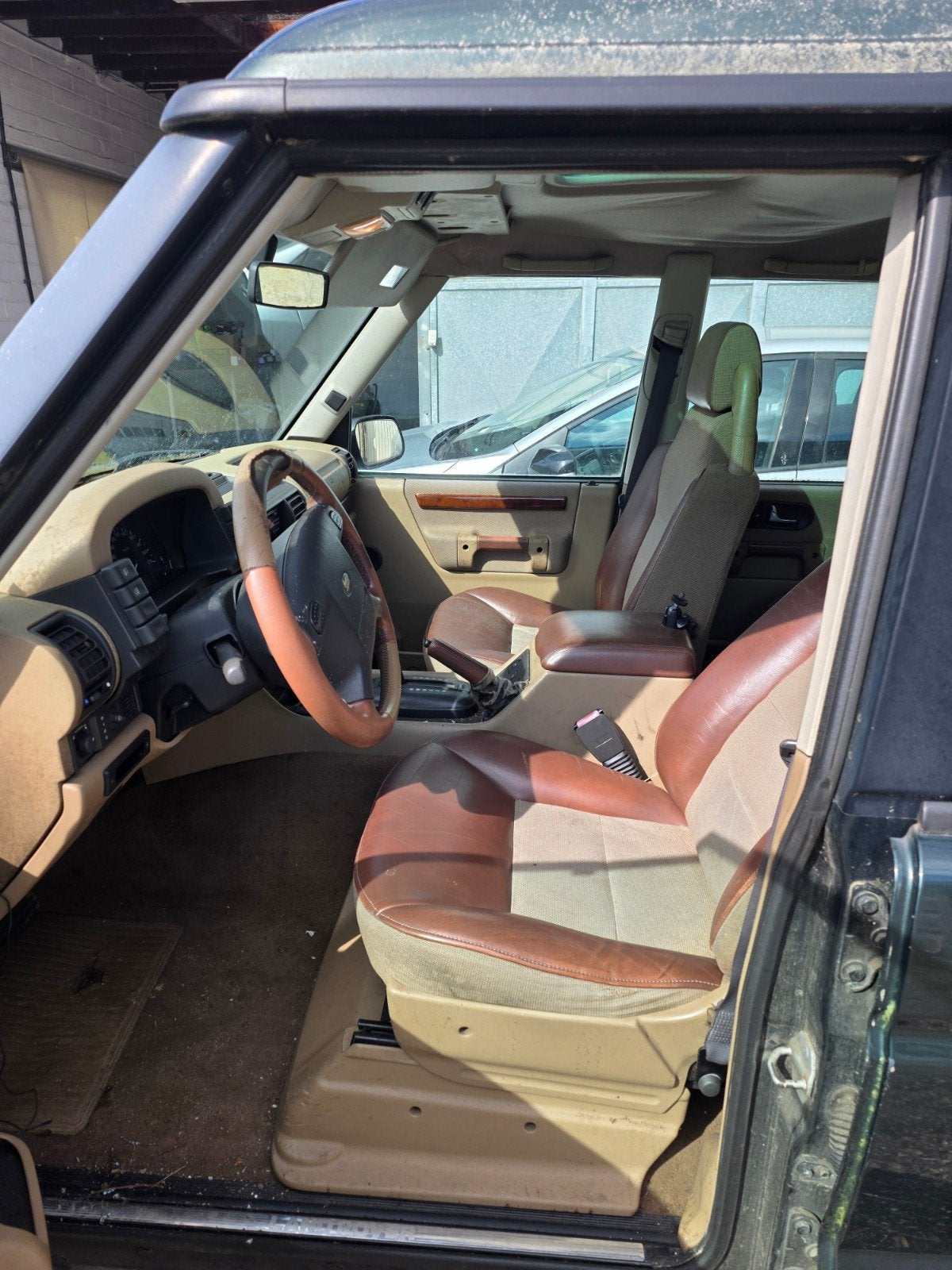 Land-Rover Discovery 4000cc v8 benz, Autos, Cuir, Achat, Beige, Entreprise