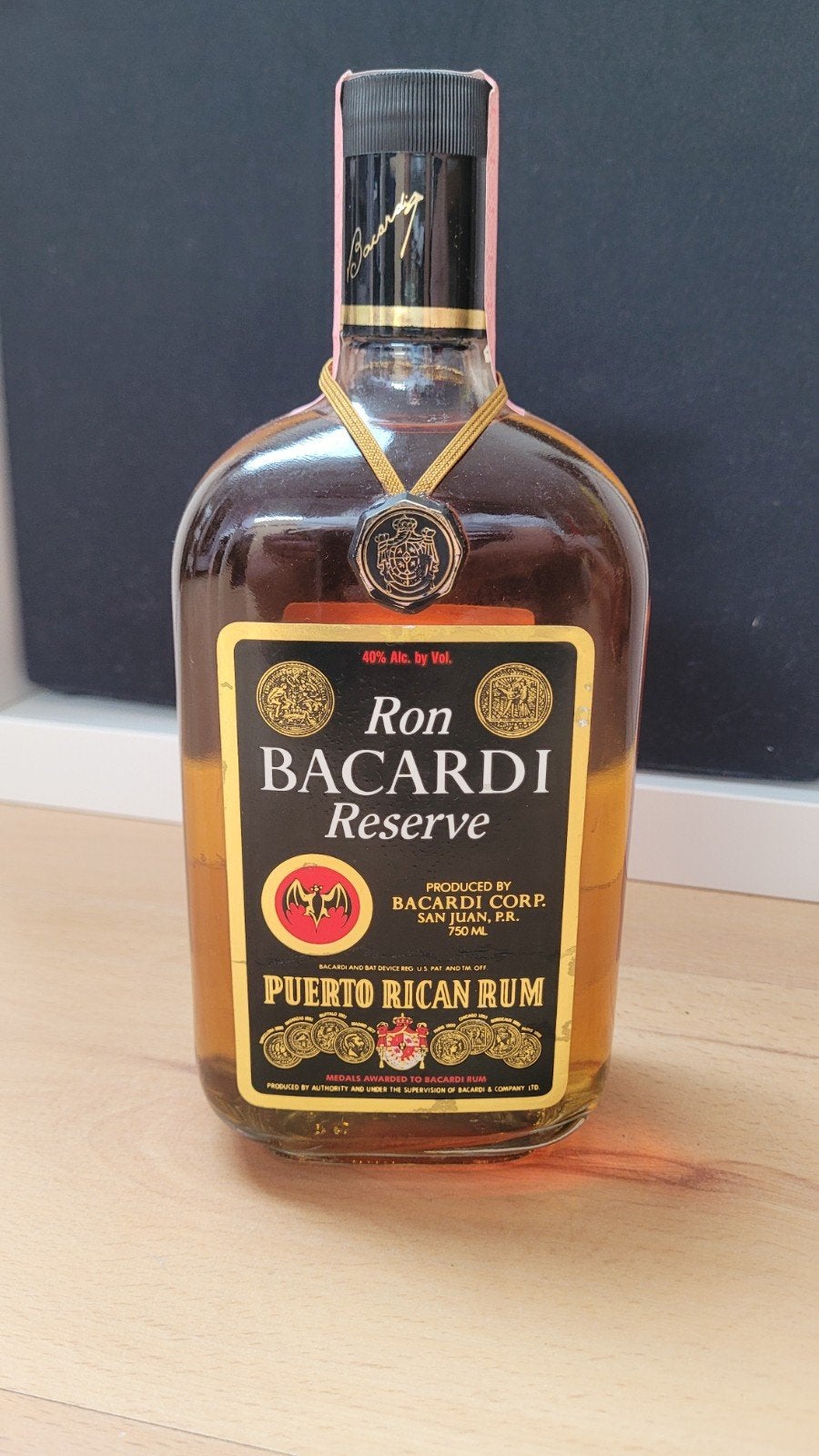 Bacardi Reserve rum fles verzamelaar Puerto Rico rum, Ophalen of Verzenden, Vol