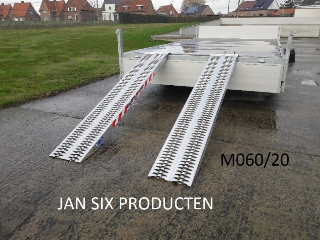 Alu. oprijplaat type M060B3/30 afm. 3000x300 cap 2250 kg/p, Enlèvement, Neuf