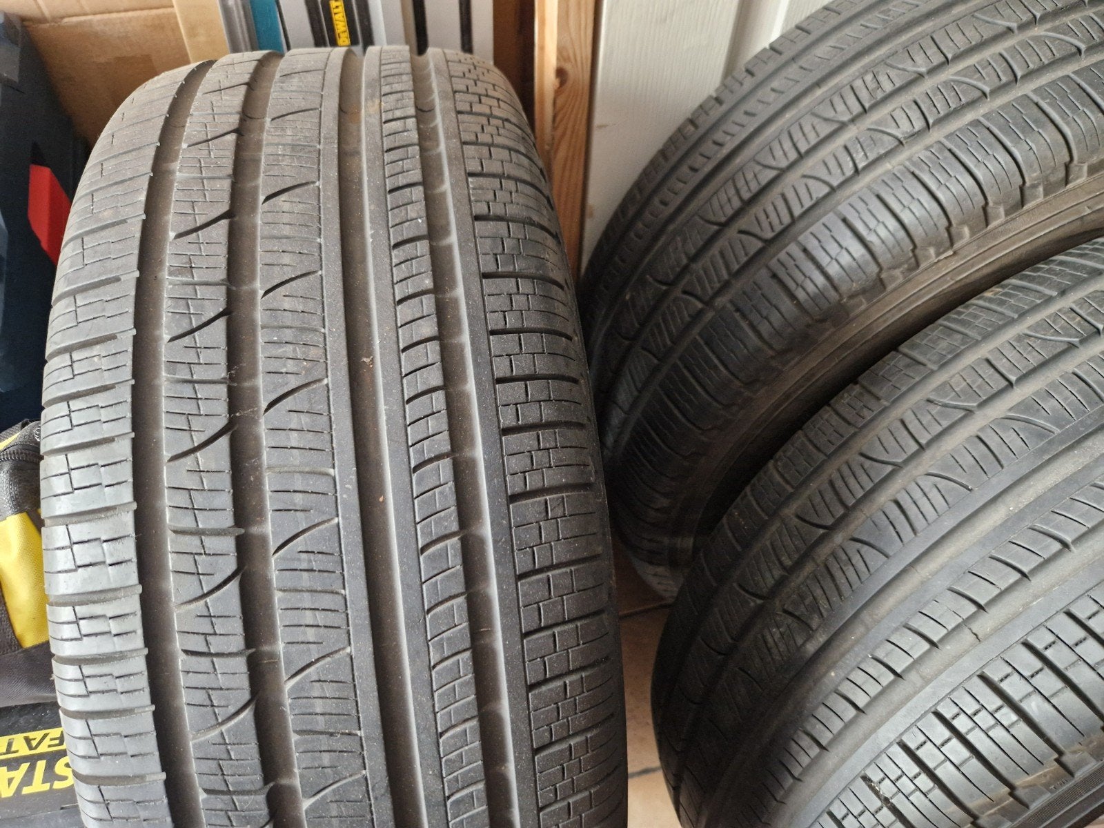 Kit de pneu Pirelli 285 /60 /18 + Gant D'origine, Enlèvement
