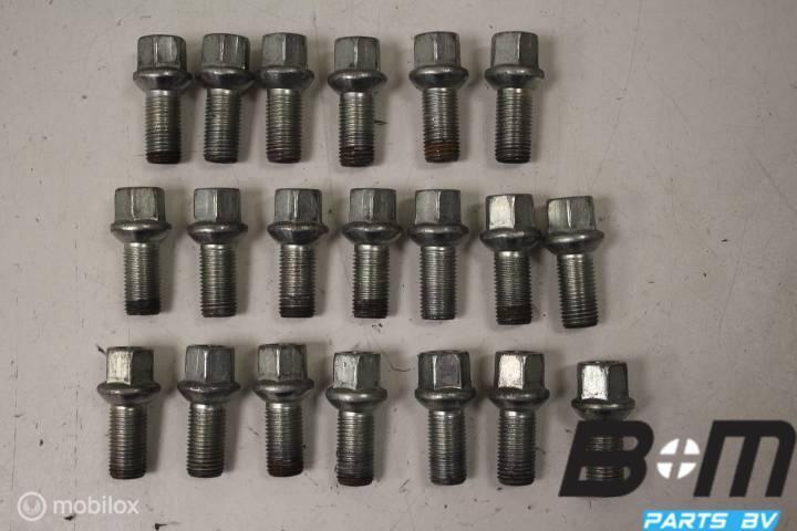 Set originele wielbouten diverse VW en Audi WHT001912, Auto-onderdelen, Gebruikt, Band(en)