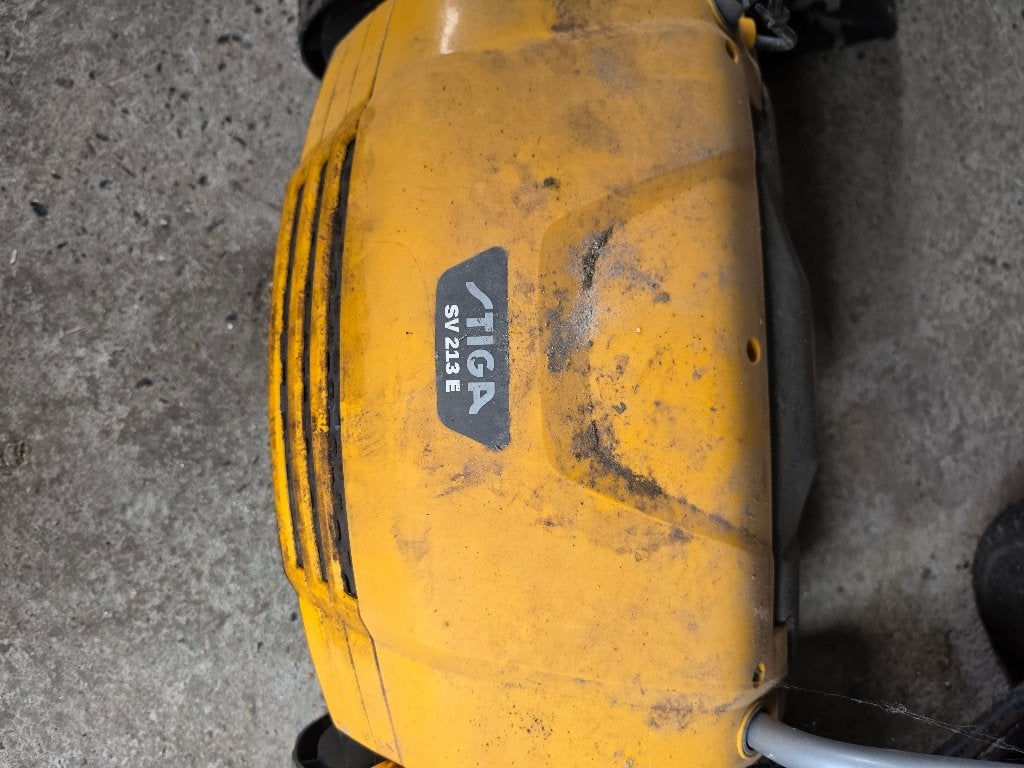 Verticuleer machine, Ophalen, Stiga, Zo goed als nieuw, Elektrisch