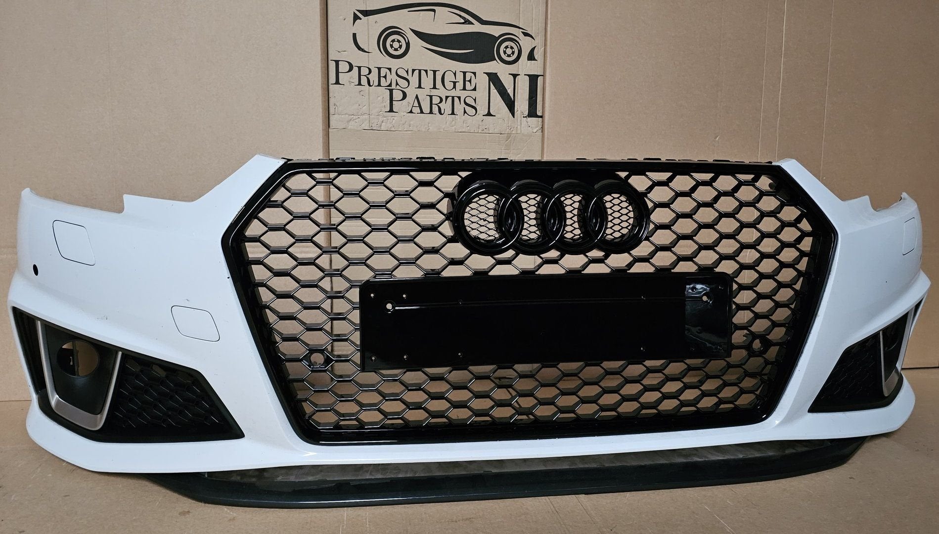 Voorbumper Audi A4 B9 8W S-line Competition Plus 8W0807437AB, -, Origine de la pièce connue, Utilisé, -
