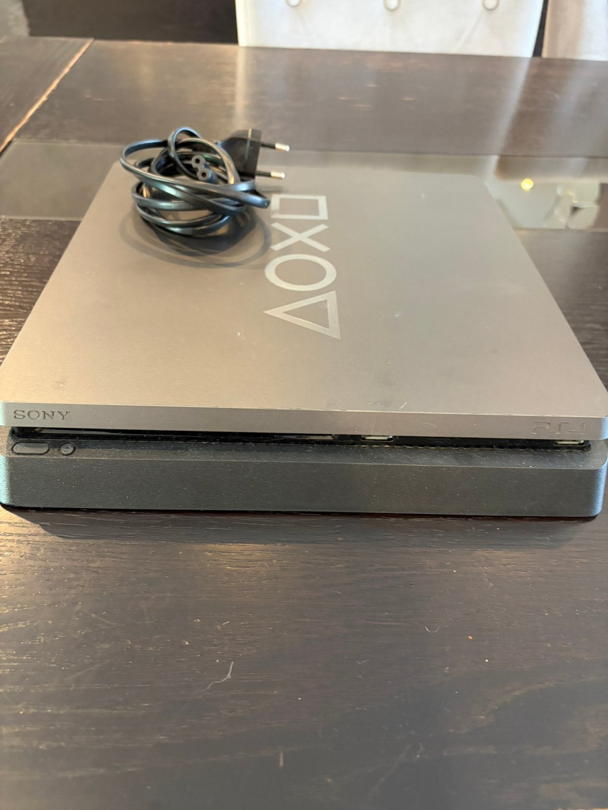 Ps4 slim 1TB | 10 video spelen, Games en Spelcomputers, Ophalen, Zonder controller, 1 TB, Slim