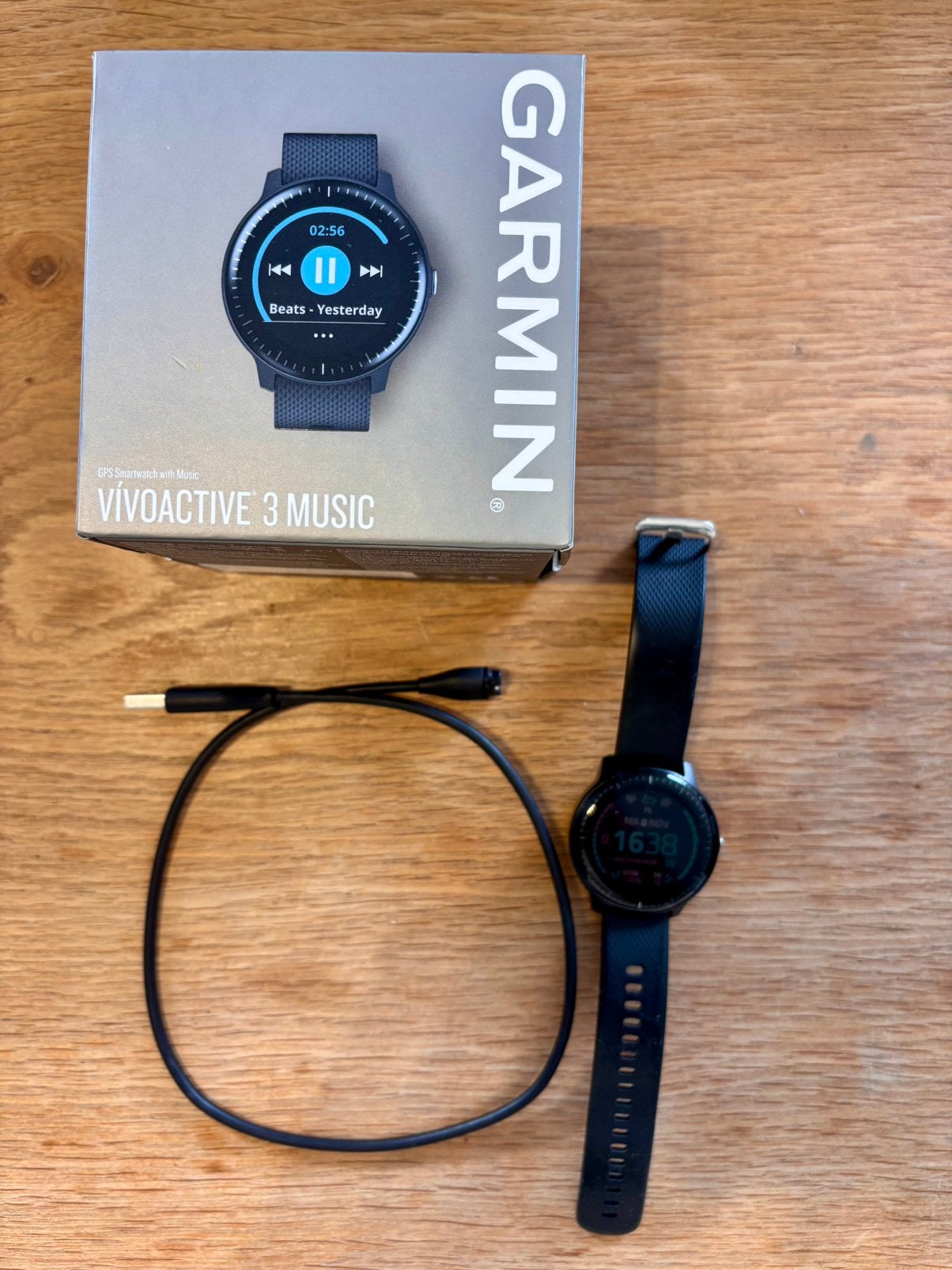Garmin Vivoactive 3 Music, Étanche, Enlèvement ou Envoi, Avancer d'un pas, Utilisé
