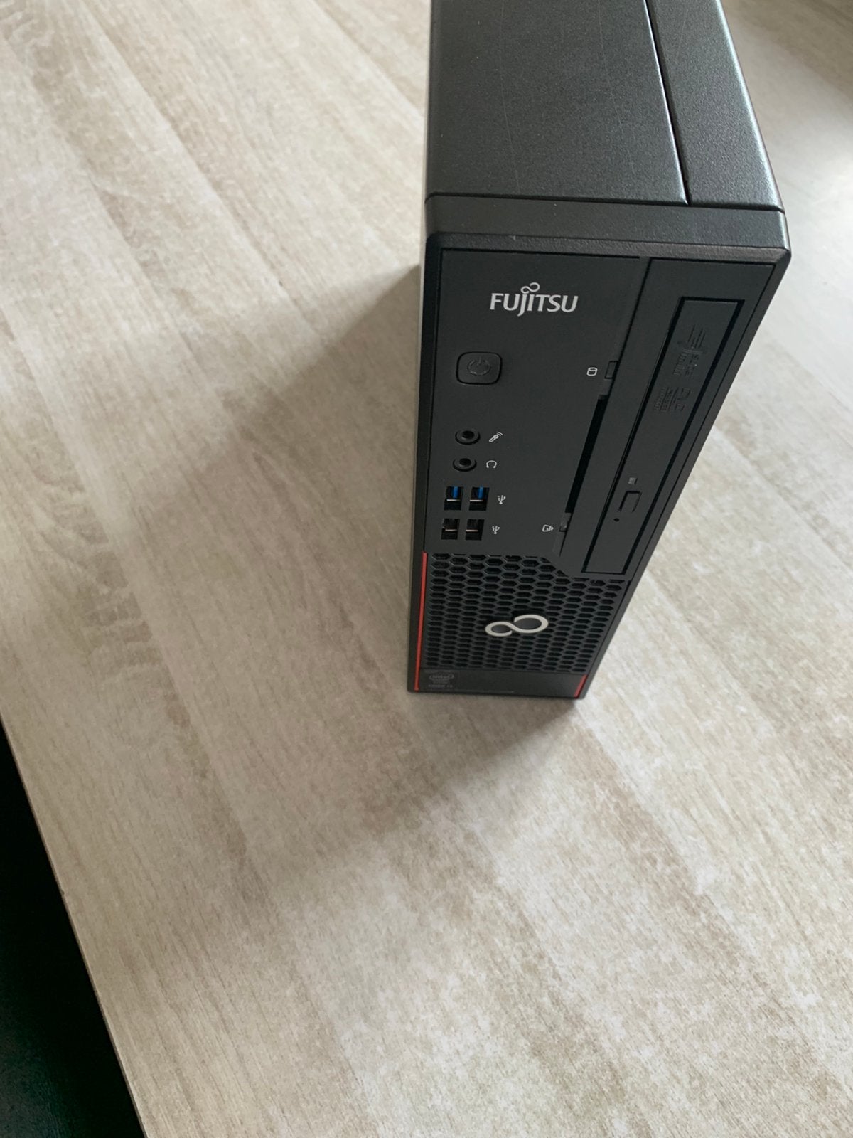 Mini-pc/compacte desktop, Computers en Software, Ophalen, Zo goed als nieuw, SSD, Met videokaart