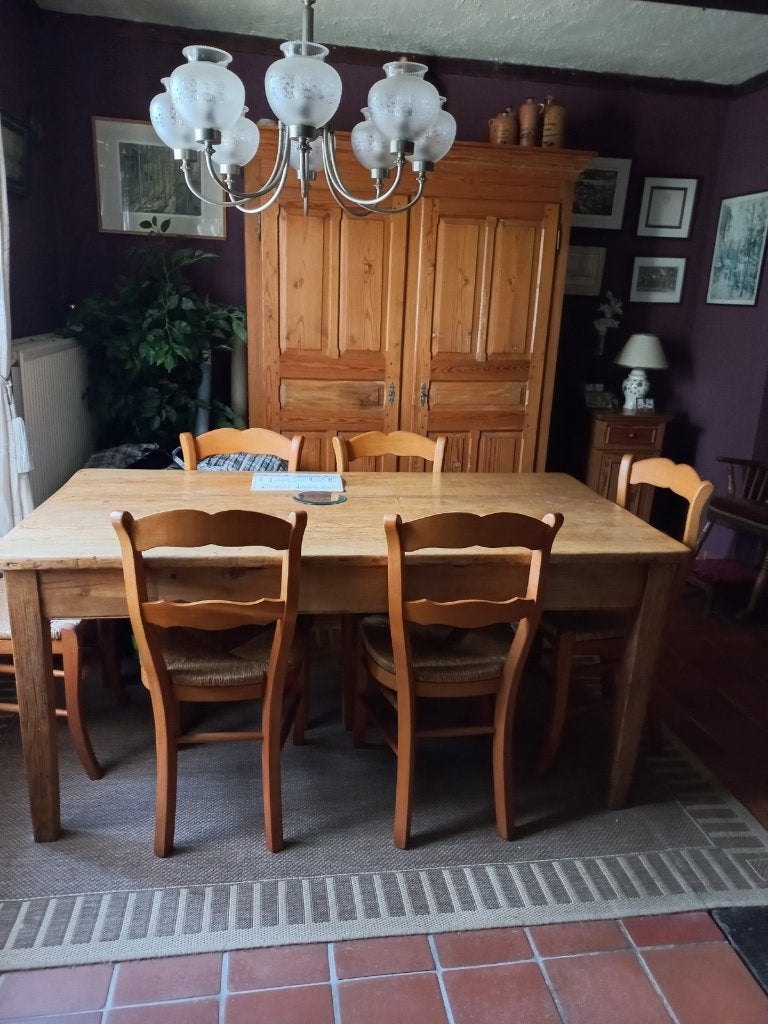 Antieke Engelse tafel met stoelen, Enlèvement
