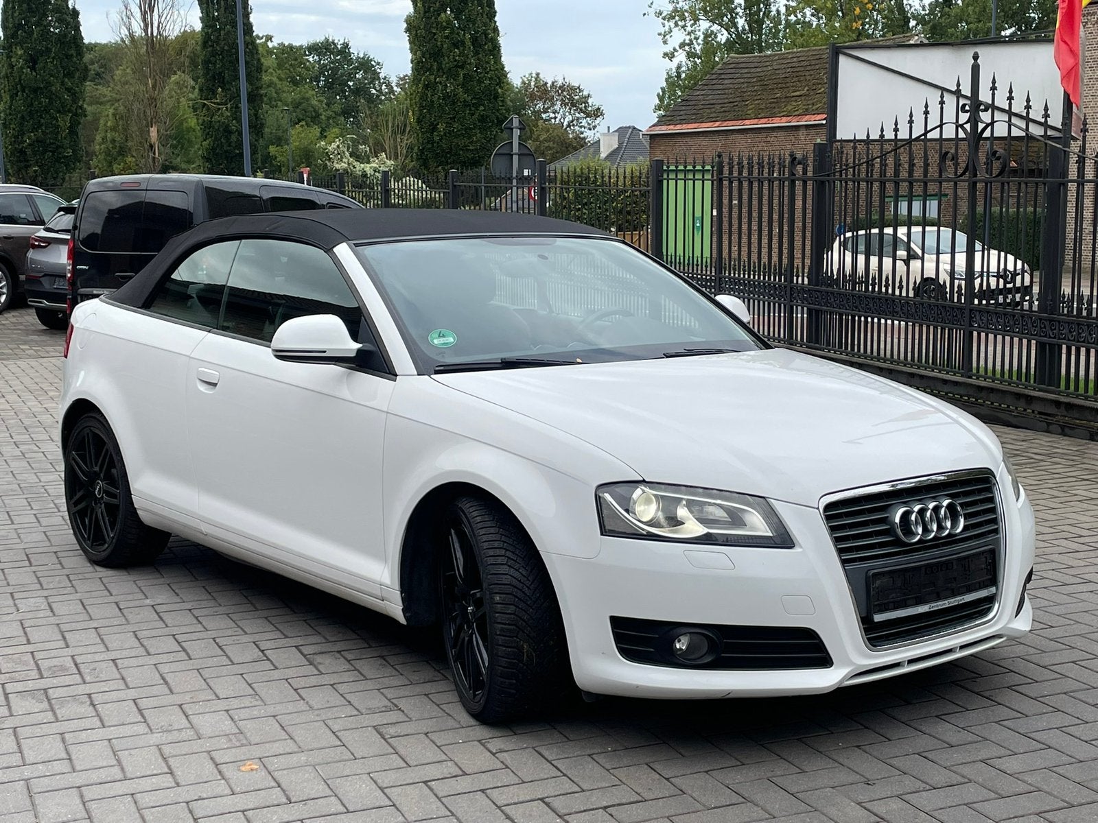Audi A3 Cabrio 2.0TDI AUTOMAAT DSG!!, Auto's, Euro 5, Zwart, 4 cilinders, Cabriolet