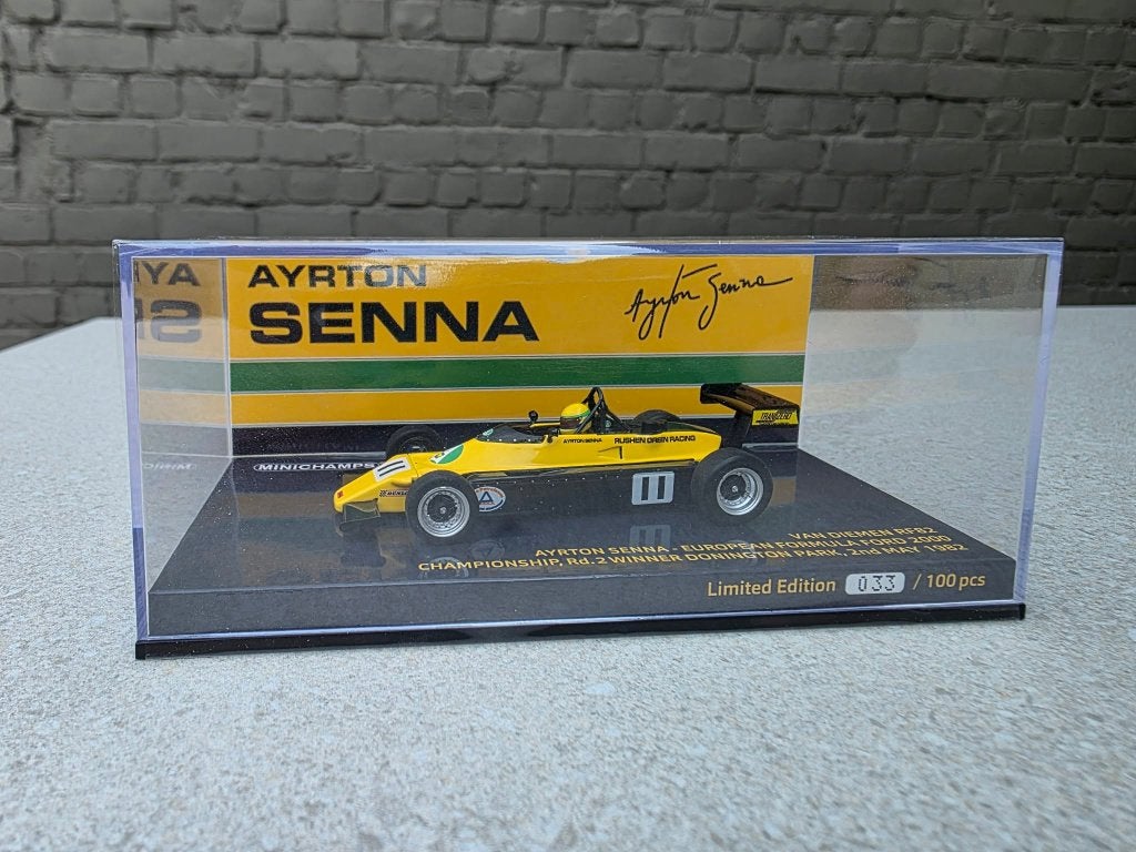1/43 Ayrton Senna 1982 Donington (L.E.) * NIEUW *, Enlèvement ou Envoi, Neuf, Voiture, MiniChamps