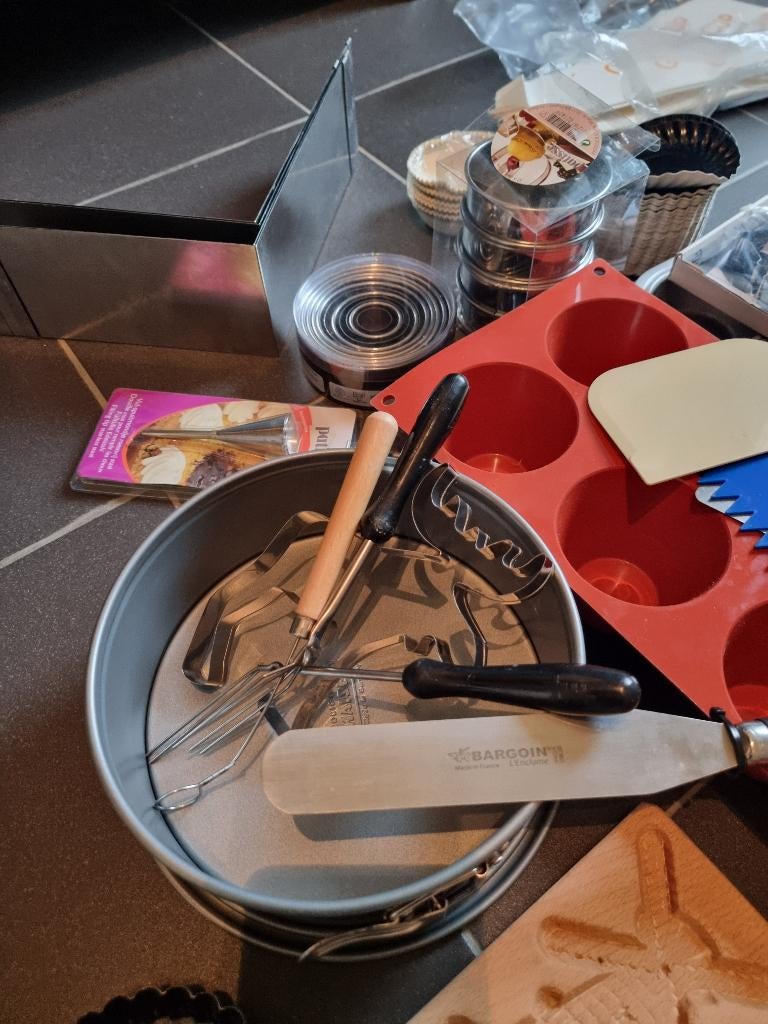 Set bakspullen, Ophalen, Zo goed als nieuw, Taarten of Cupcakes, Bakvorm