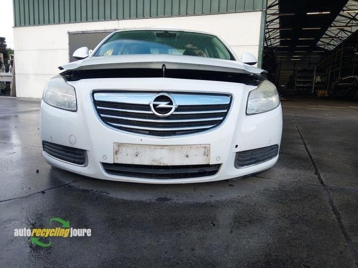 Voorbumper van een Opel Insignia (Z40R), Gebruikt, -, -, Opel