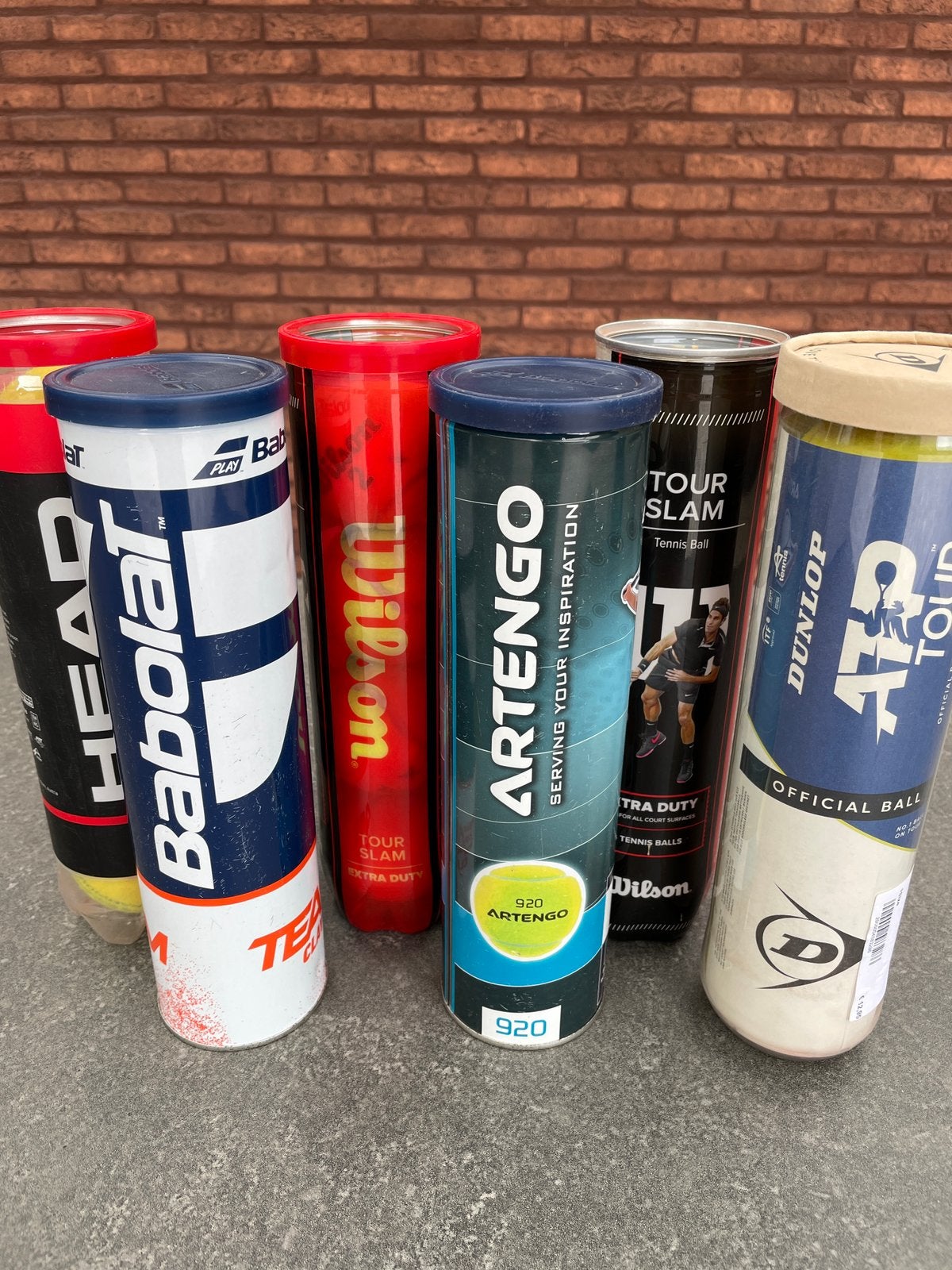 Tennisballen in koker, Sport en Fitness, Ophalen of Verzenden, Gebruikt, Ballen