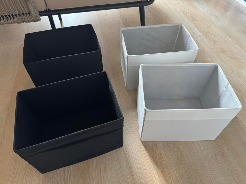 Opbergdozen stof (2x wit, 2x zwart) 35x25x25, Doe-het-zelf en Bouw, Ophalen of Verzenden, Zo goed als nieuw