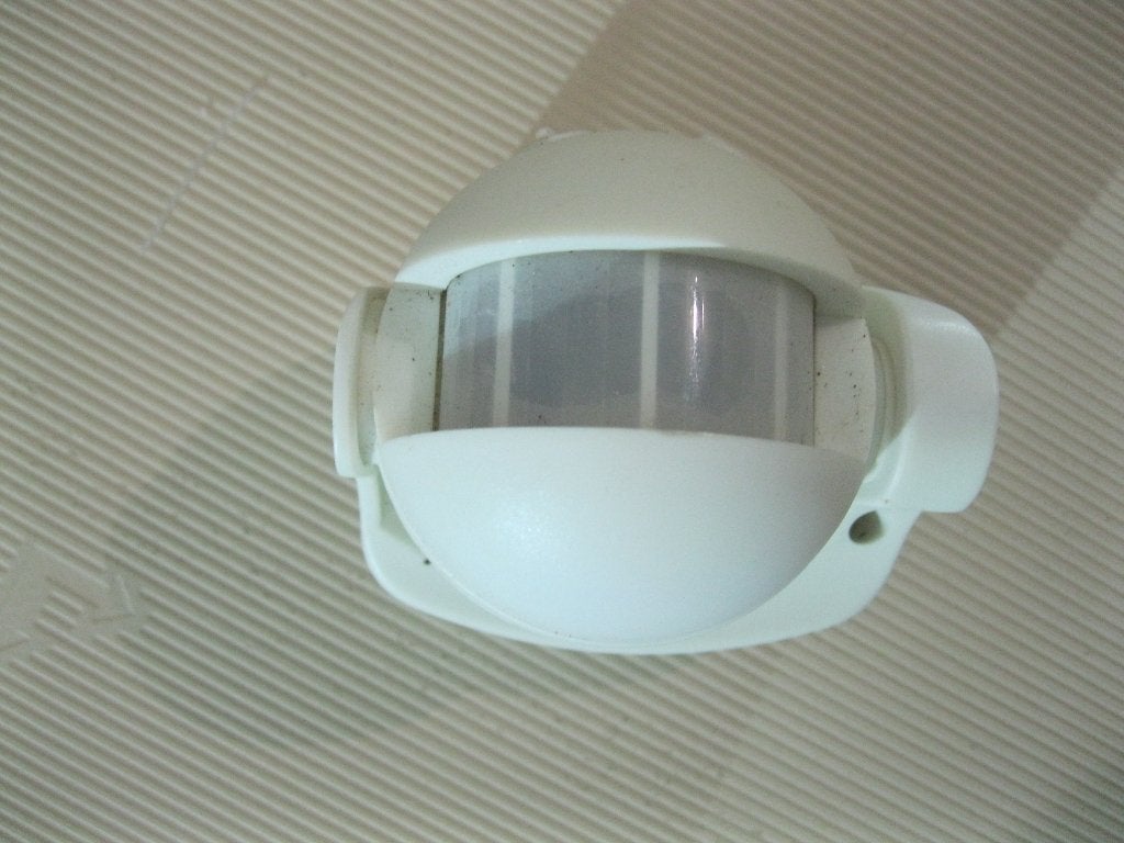 1 bewegingsmelder - 2 schakelaars - 1 TLlamp, Doe-het-zelf en Bouw, Elektriciteit en Kabels, Ophalen, Schakelaar