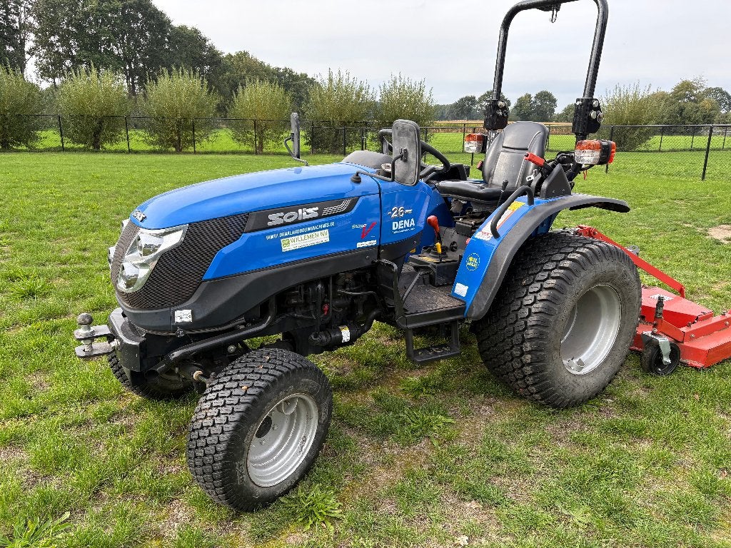 Solis 26 tractor met toebehoren, Autres marques, Jusqu'à 2500, Jusqu'à 80 ch, Enlèvement
