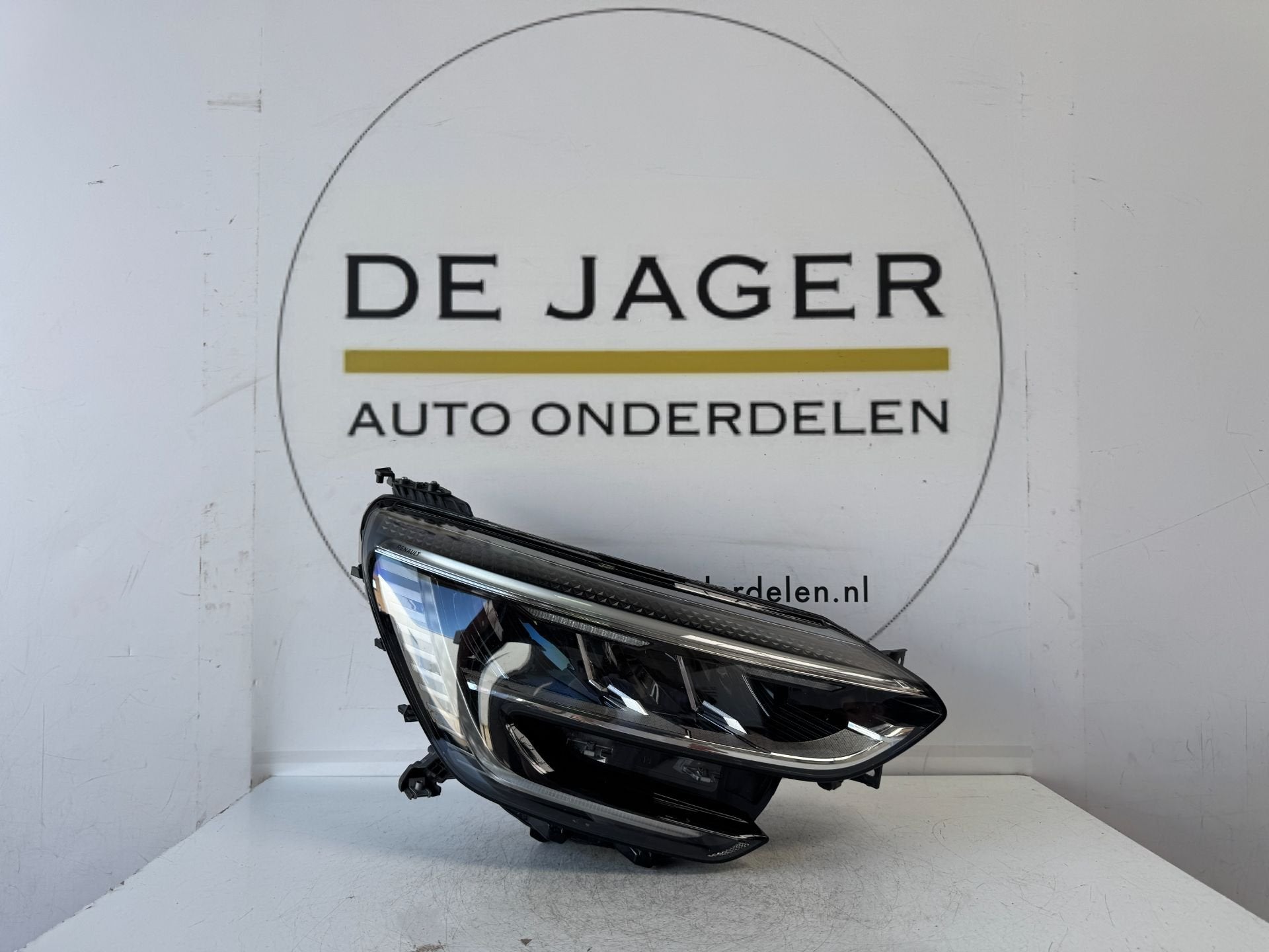 RENAULT MEGANE IV LED KOPLAMP RECHTS 260105675R, Auto-onderdelen, Renault Group, Gebruikt, Contact.group@renault.com, Renault