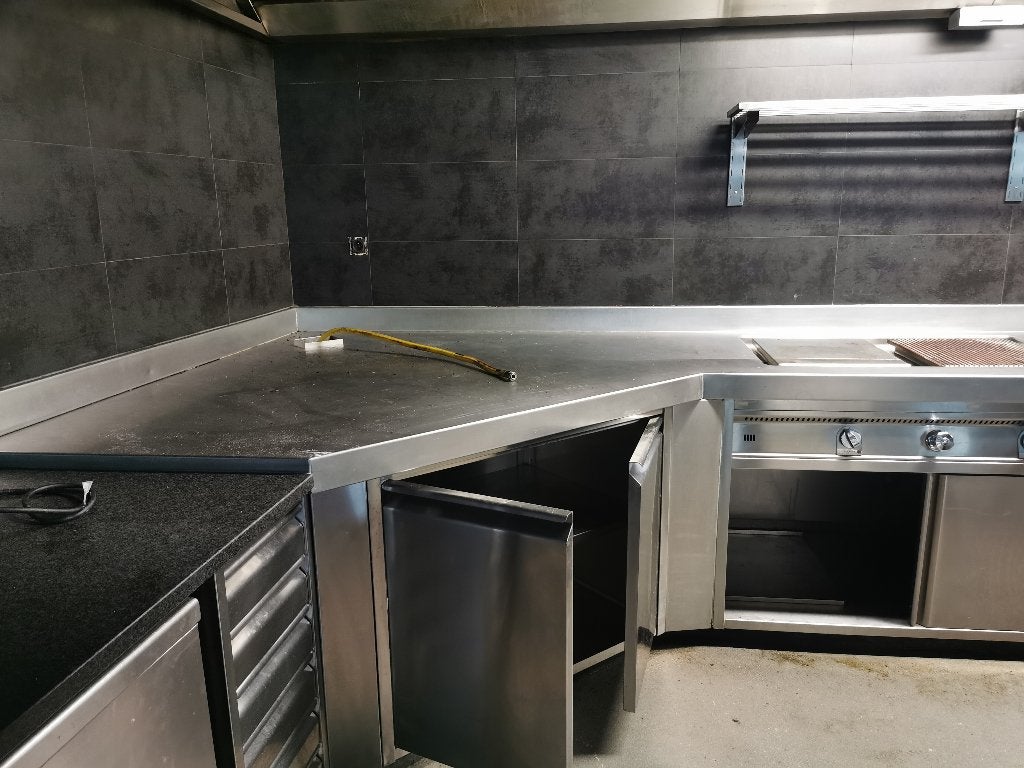 cuisine professionnelle, Enlèvement, Utilisé, Cuisinière, Friteuse et Grils