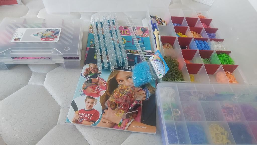 Loombandjes groot pakket, Kinderen en Baby's, Speelgoed | Educatief en Creatief, Ophalen of Verzenden, Zo goed als nieuw, Knutselen